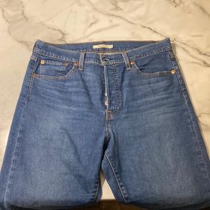 Levi’s wedgie skinny jeans